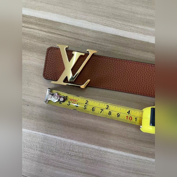 LV Initiales 40mm Reversible Belt - Picture 6 of 13